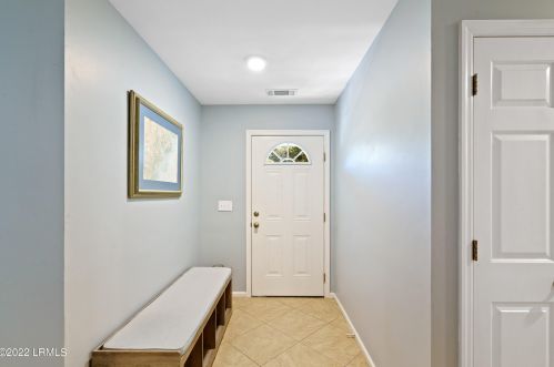 12 Hilda Ave, Beaufort, SC 29907-1422