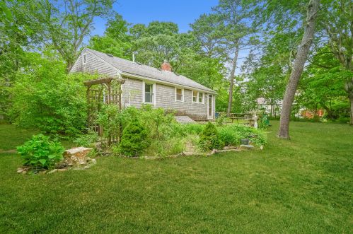 400 School House Rd, Eastham, MA 02642-3010