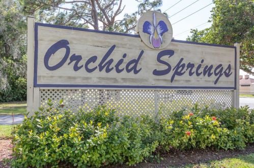 200 El Camino Dr, Winter Haven FL  33884-1696 exterior