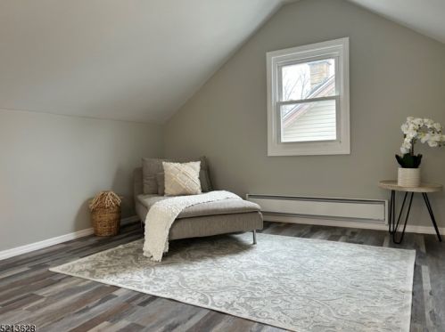 423 Drake Ave, Roselle NJ  07203-1425 exterior