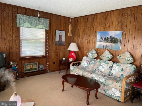 32007 Warren Rd, Millville, DE 19967-6940