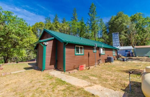 4925 Scotch Broom Ln, Garden Valley, CA 95633-9438