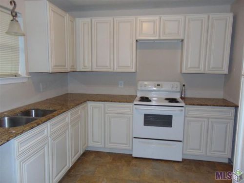 1140 Kennon Dr, Baker, LA 70714-5330