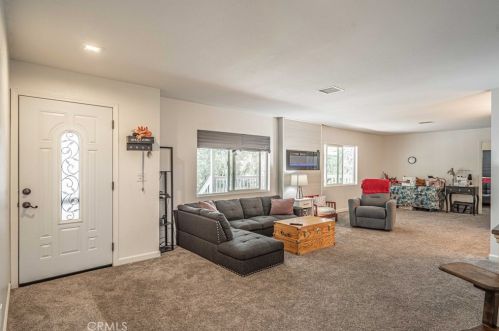 18318 Eucalyptus Ave, Lake Elsinore CA  92532-2084 exterior