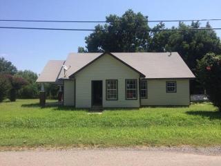 302 Wallace Ave, Apache OK  73006-9711 exterior
