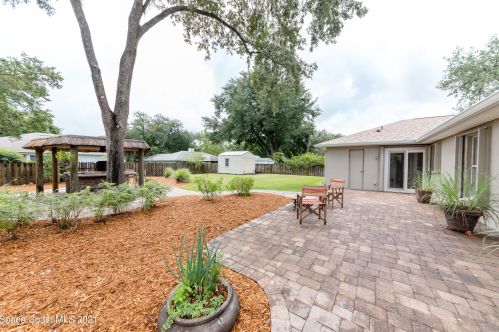 7240 Madison St, Cocoa, FL 32927-3048