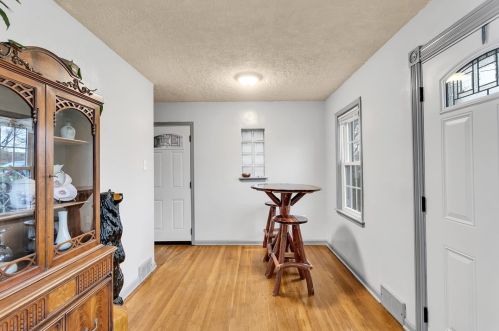 6 Longvue Cir, Ambridge PA  15003-1121 exterior