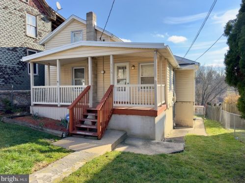 576 2nd St, Harrisburg, PA 17113-2606