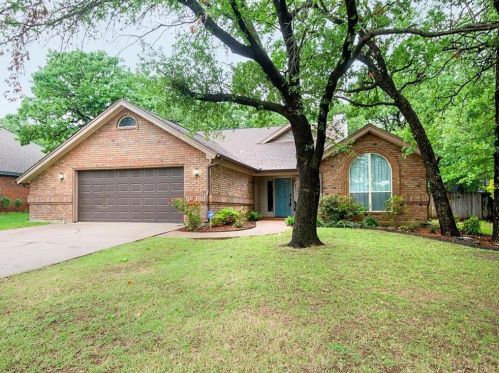 7505 Crosstimbers Ln, Fort Worth, TX 76182-7671