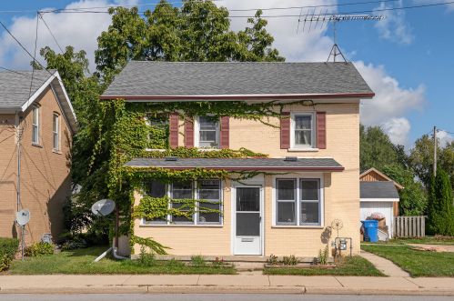 602 Division St, Watertown, WI 53098-2902