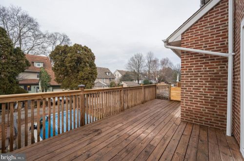 156 Edgemont Ave, Ardmore PA  19003-3111 exterior