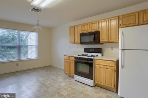 122 Cardinal Ln, Hummelstown PA  17036-8755 exterior