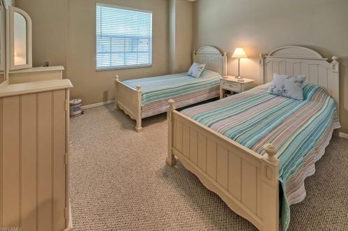 28148 Robolini Ct, Bonita Springs, FL 34135-2921