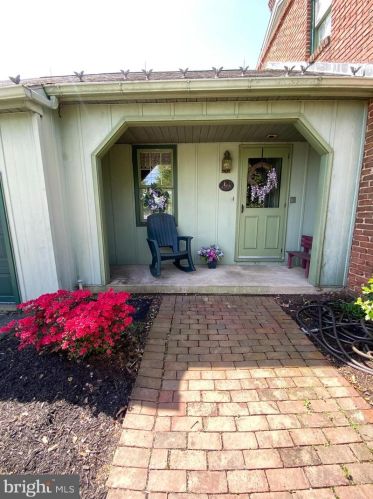 157 Riverview Dr, Walnutport, PA 18088-9658