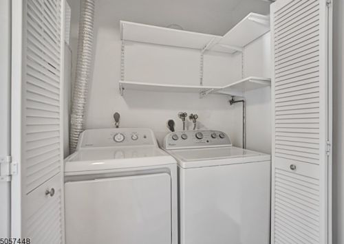 2 Brigade Ct, Bedminster NJ  07921-1838 exterior