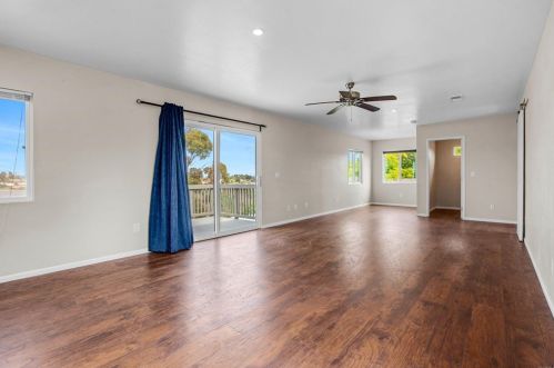 4223 Quapaw Ave, San Diego CA 92117-4525 exterior