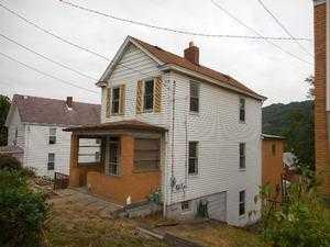 721 7th St, Trafford, PA 15085-1104