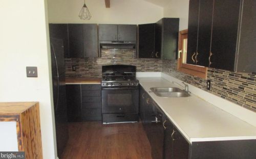 321 Johnson Ave, Lawrence Township NJ  08648-3419 exterior