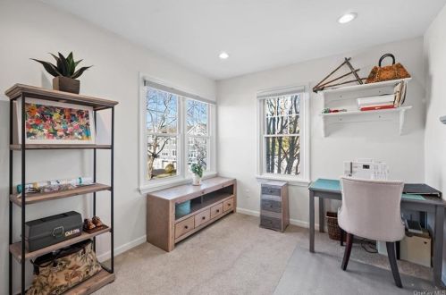 28 Brookridge Ct, Rye Brook NY  10573-3436 exterior