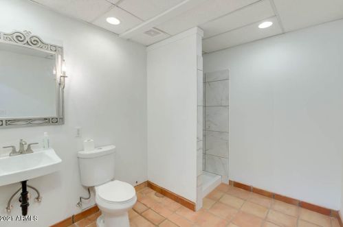 7125 Paradise Dr, Scottsdale AZ 85254-4735 exterior