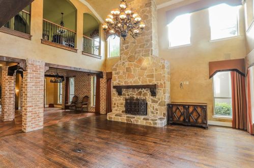 7012 Luxborough Dr, Plano TX  75024-7568 exterior