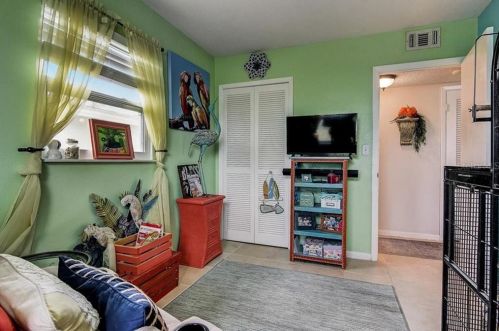 4046 Floramar Ter, New Port Richey FL 34652-3167 exterior