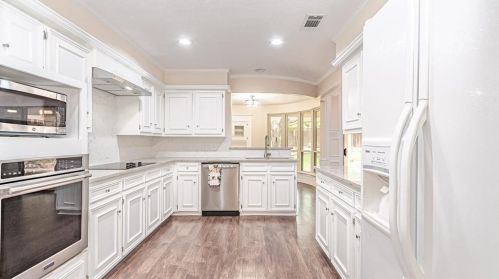 3917 Leon Dr, Plano TX  75074-3809 exterior