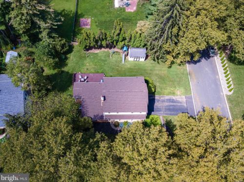 369 Wedgewood Dr, Easton, PA 18045-5762