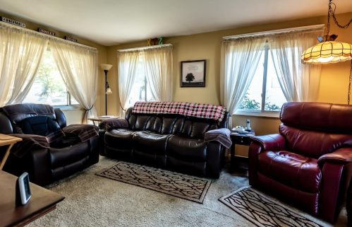 239 Pleasant St, Xenia OH  45385-2317 exterior