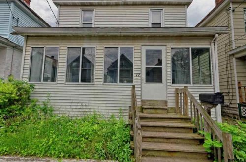 42 Willow Ave, Schenectady, NY 12304-1405