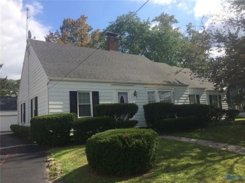 225 High St, Hicksville, OH 43526-1108