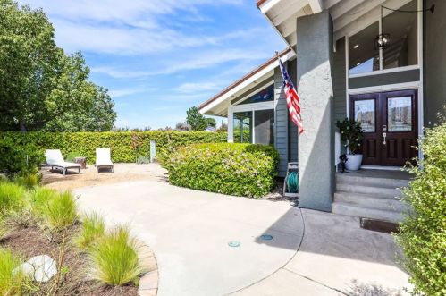 22112 Comanche Rd, El Toro CA  92630-3510 exterior