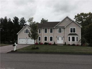 8 Newbury Rd, Cromwell, CT 06416-1666
