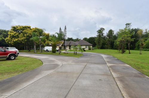 3500 Boggy Crk Rd, Kissimmee FL 34744-9413 exterior