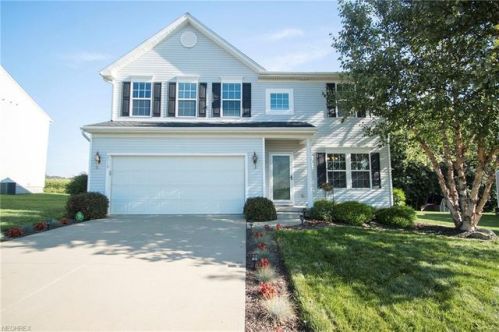 2713 Notre Dame St, Canton, OH 44721-2176
