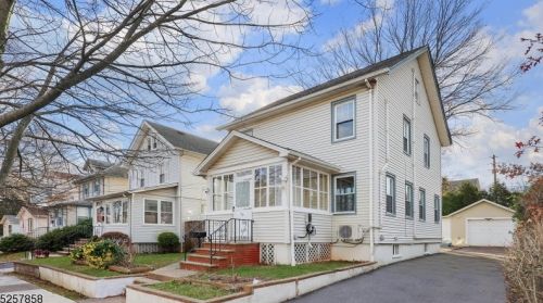 420 Filbert St, Roselle Park, NJ 07204-1912