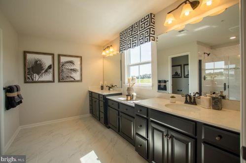 29 Winifred Dr, Hanover PA  17331 exterior