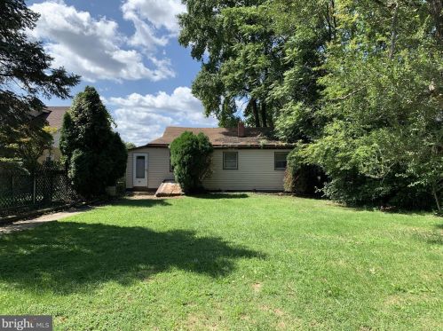 1535 Hewes Ave, Boothwyn, PA 19061-4101