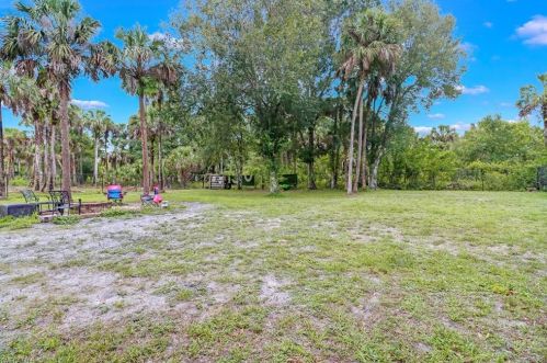 4845 20th Ave, Naples FL  34117-9125 exterior