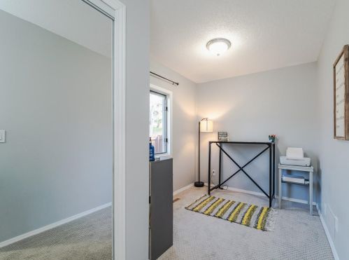 943 Earl St, Saint Paul MN  55106-3944 exterior