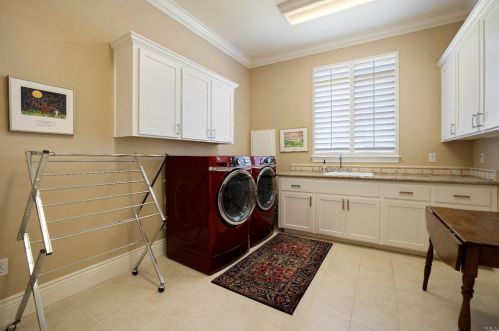 6070 Vine St, Vacaville CA  95688-8724 exterior