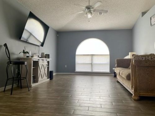 401 Greenwich Ct, Kissimmee, FL 34758-2616