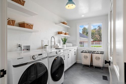 3355 Dove Hollow Rd, Encinitas CA  92024-7240 exterior