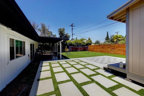 579 Roberta Ave, El Cajon CA  92021-6317 exterior