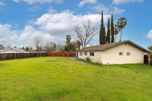 7834 Smoley Way, Citrus Heights CA  95610-2612 exterior