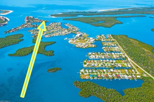 34 Dolphin Cir, Naples, FL 34113-4016