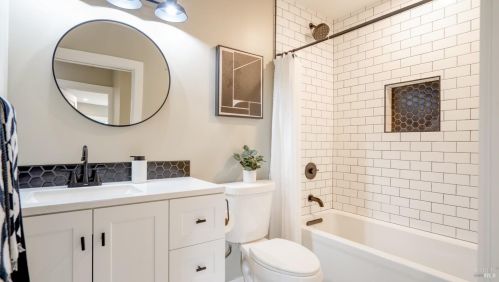 5058 Parkhurst Dr, Santa Rosa CA  95409-3258 exterior