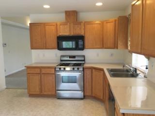 2710 Rickey Rd, Bremerton, WA 98310-2165