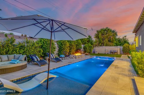 8620 Plz Ave, Scottsdale AZ 85250-6710 exterior