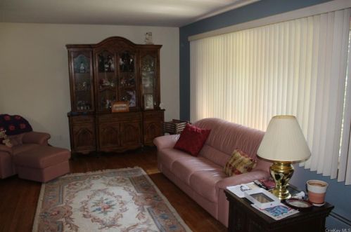 31 Woodland Rd, Highland Mills NY  10930-2948 exterior